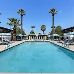 Ultimate Relaxation With Gym, Firepit & Billiard